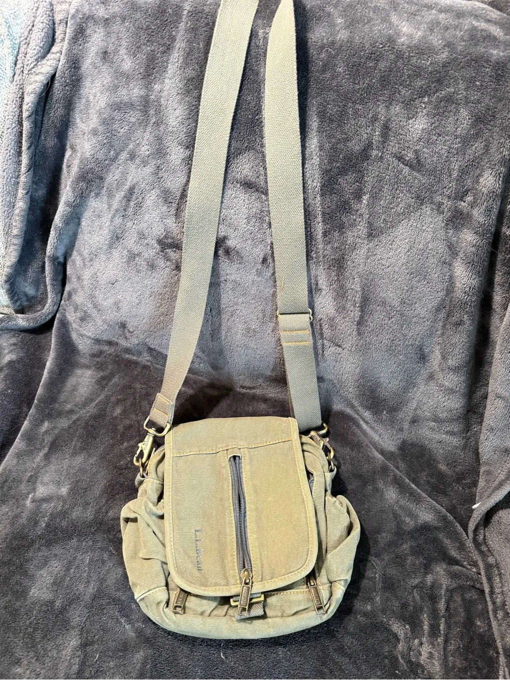 LL Bean Vintage Small Army Green Canvas Crossbody Messenger Shoulder Utility Bag